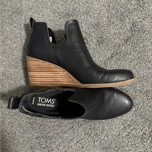 TOMS Black Leather Wedge Shoes